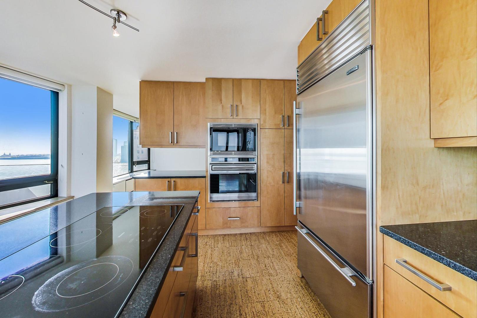 1555 N Astor Street Unit: 30E