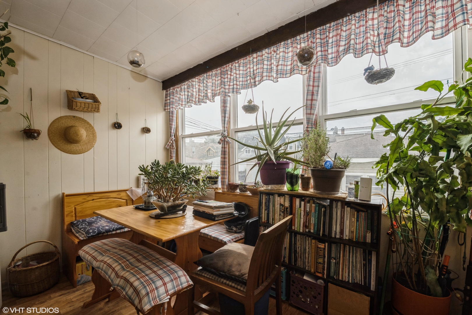 4129 W Nelson Street