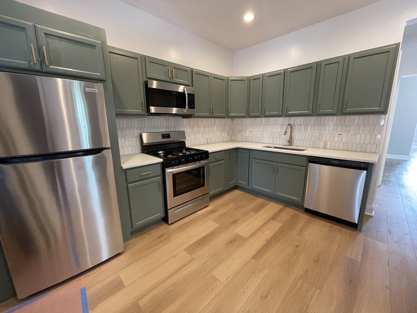 4858 W Warwick Avenue Unit: 2