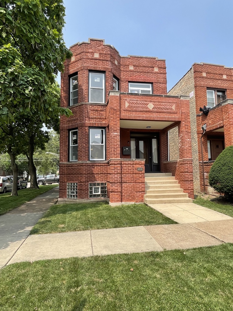 4858 W Warwick Avenue Unit: 2