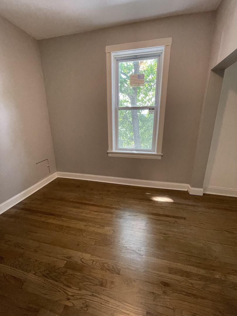 4858 W Warwick Avenue Unit: 2