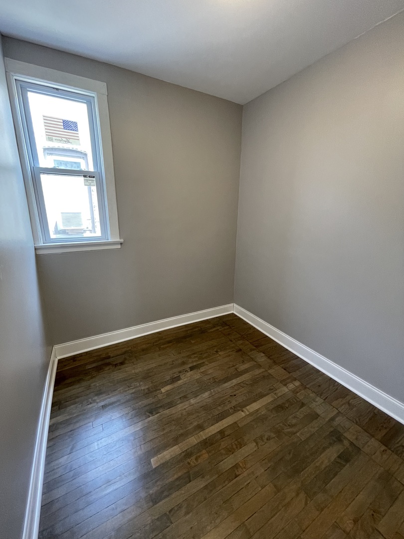 4858 W Warwick Avenue Unit: 2