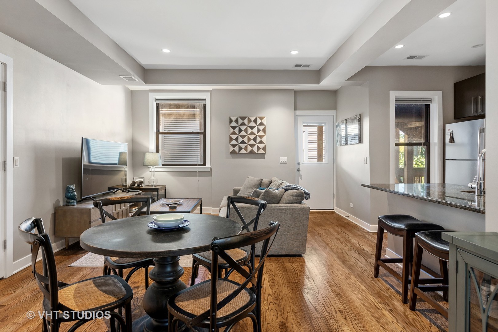 1724 W Grace Street Unit: 2E