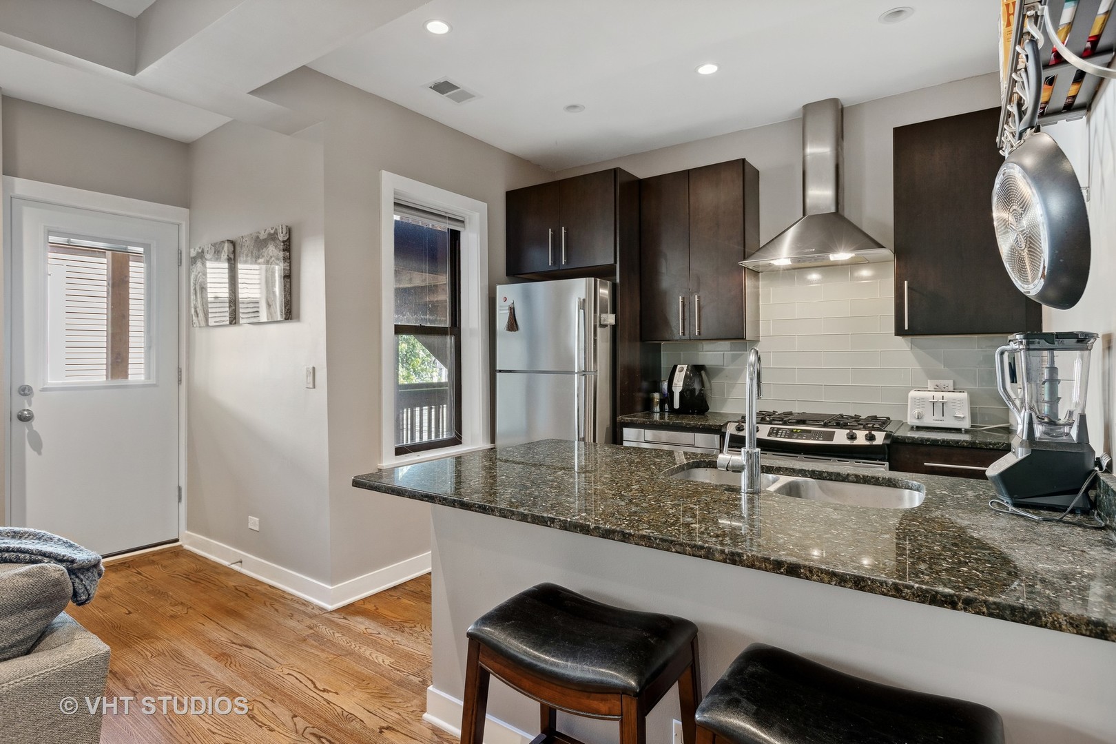 1724 W Grace Street Unit: 2E