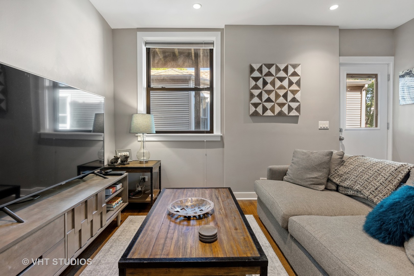 1724 W Grace Street Unit: 2E