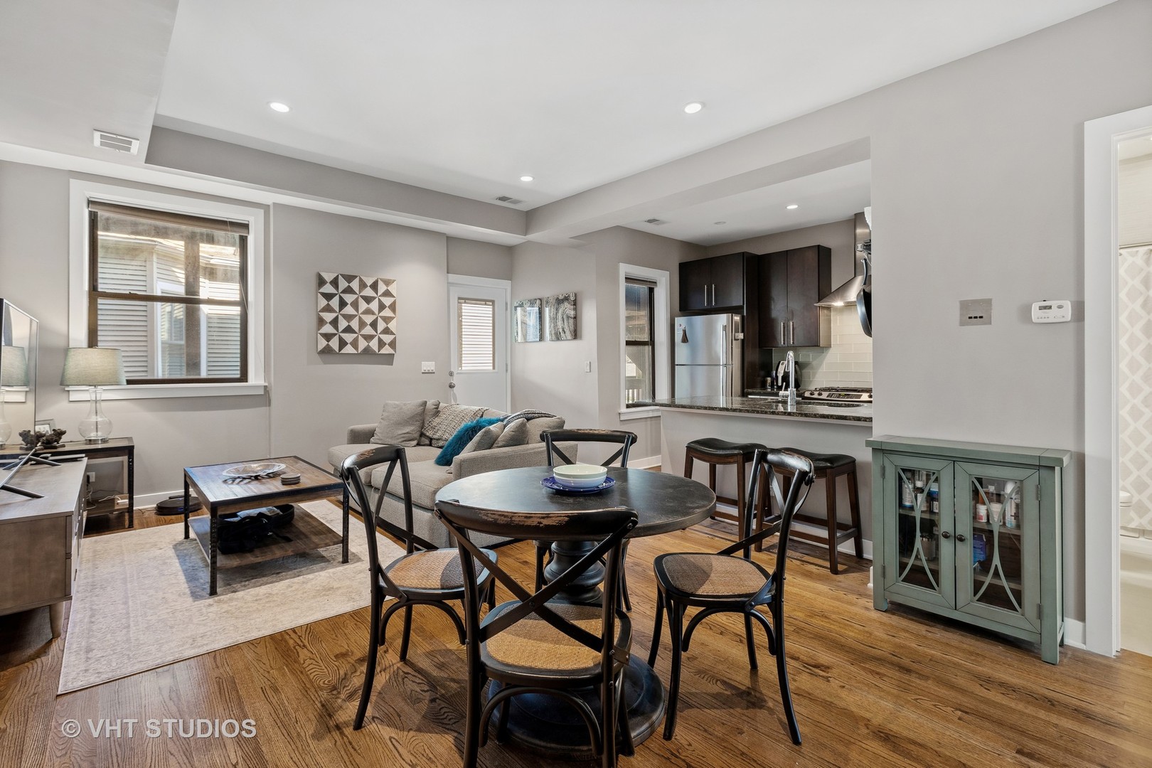 1724 W Grace Street Unit: 2E