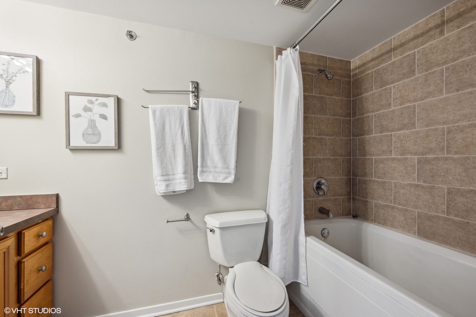 500 S Clinton Street Unit: 410