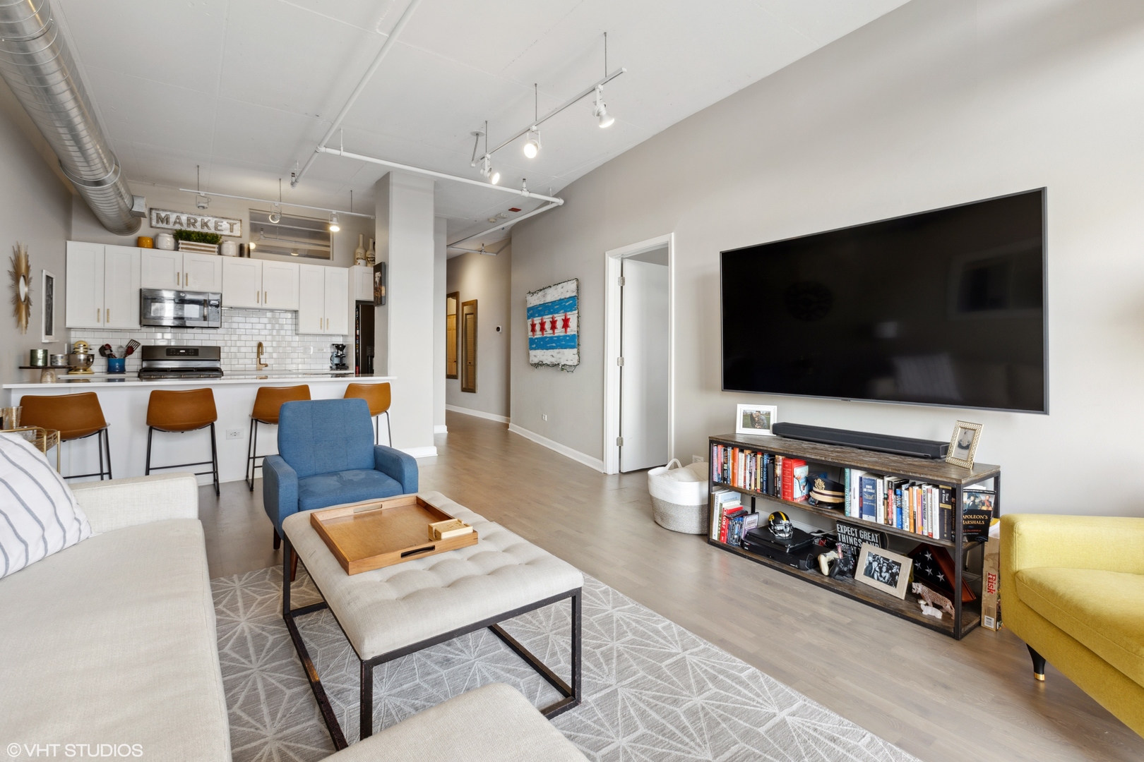 212 E CULLERTON Street Unit: 1001