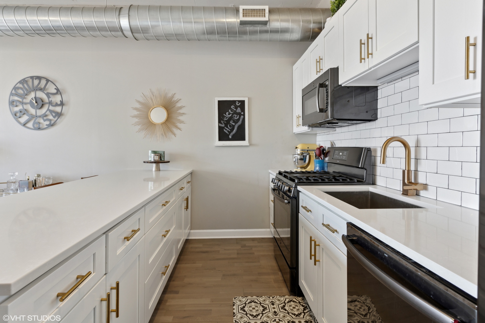 212 E CULLERTON Street Unit: 1001