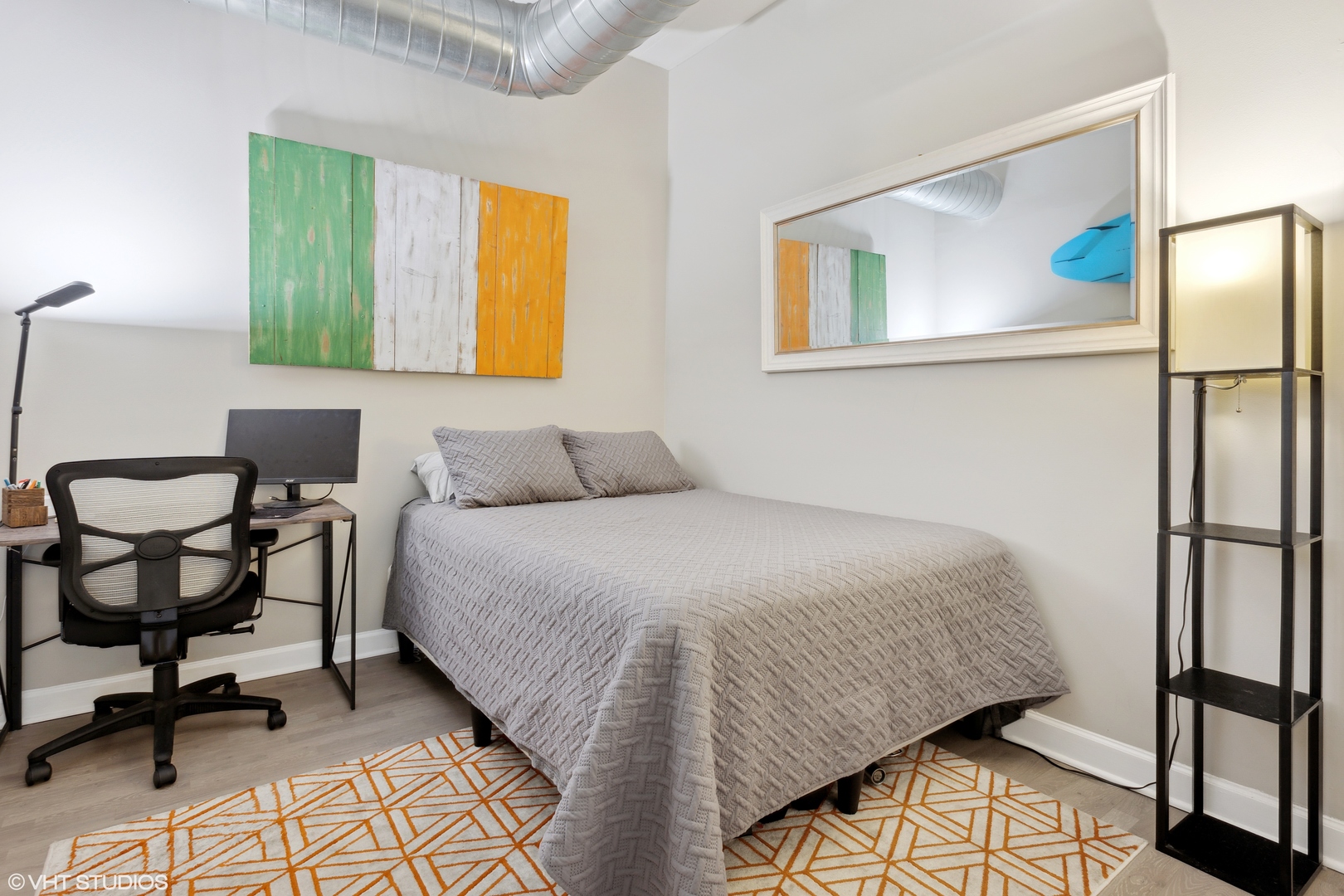 212 E CULLERTON Street Unit: 1001