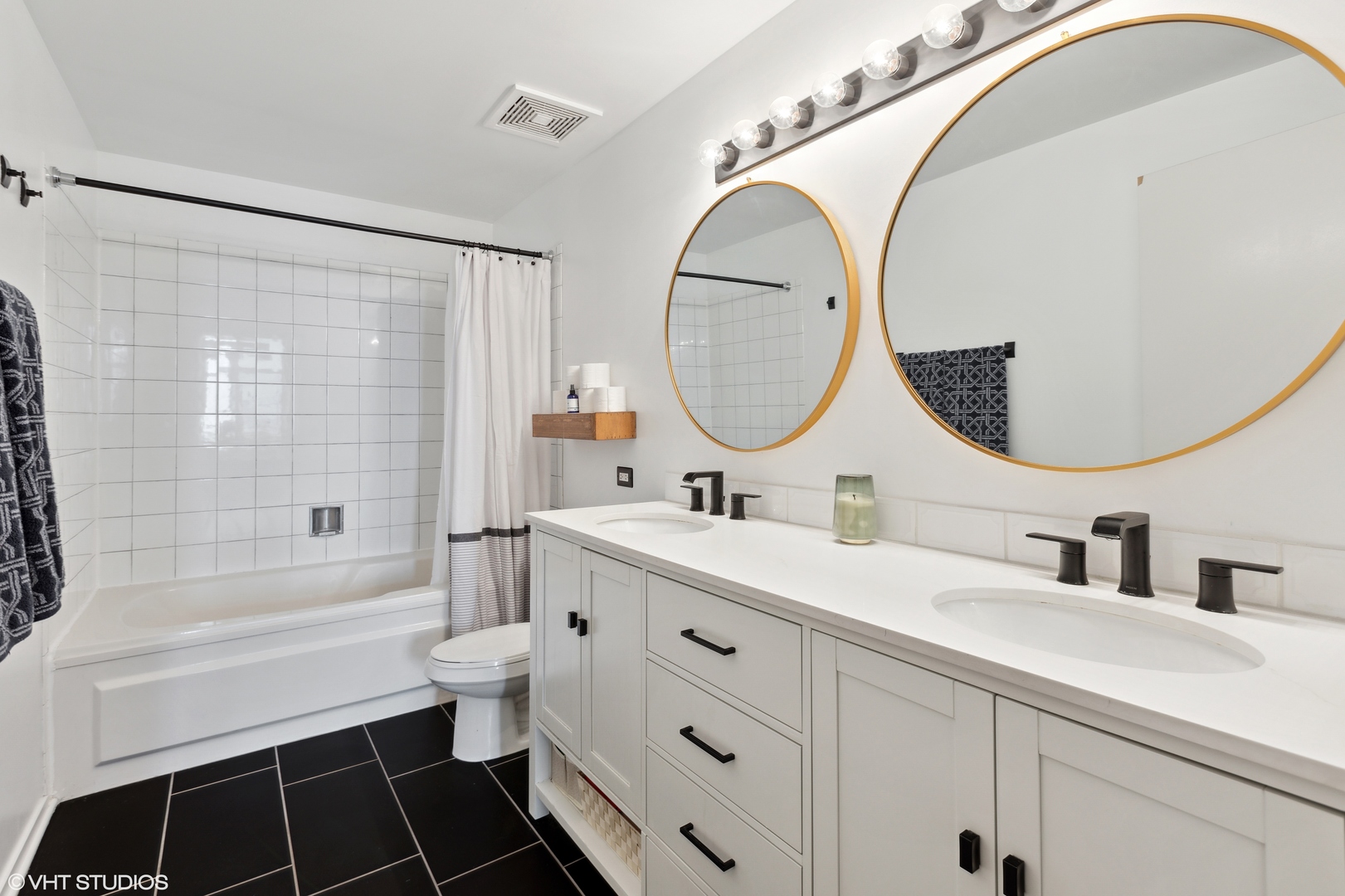 212 E CULLERTON Street Unit: 1001