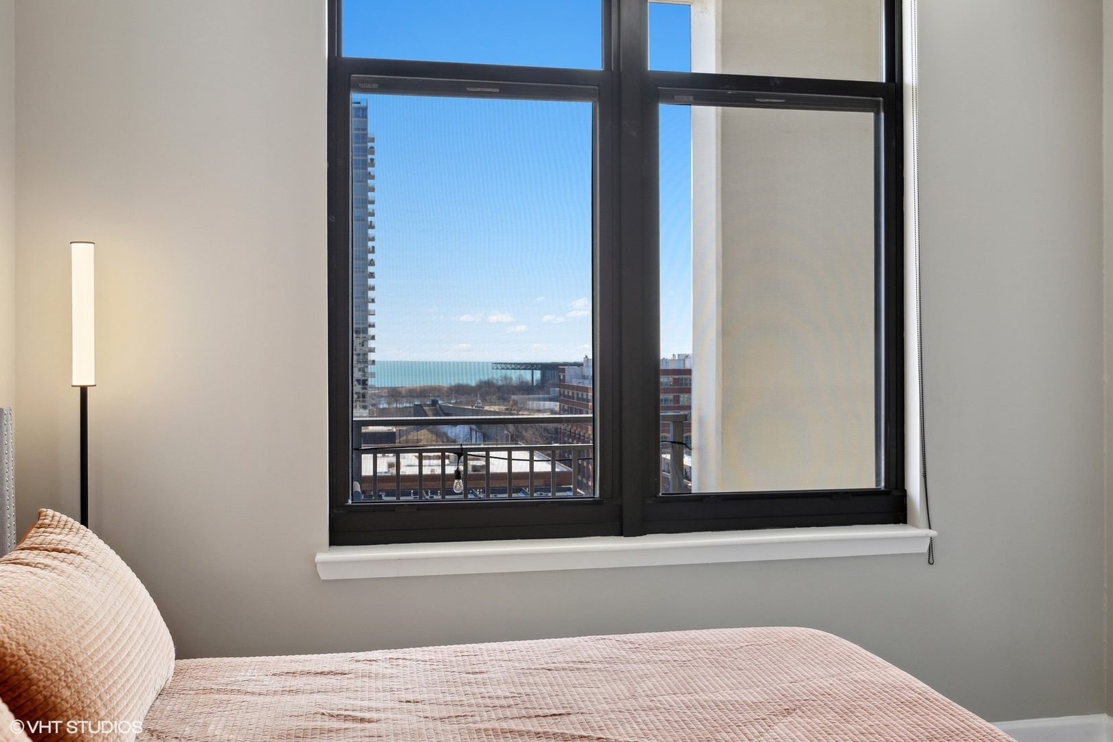 212 E CULLERTON Street Unit: 1001