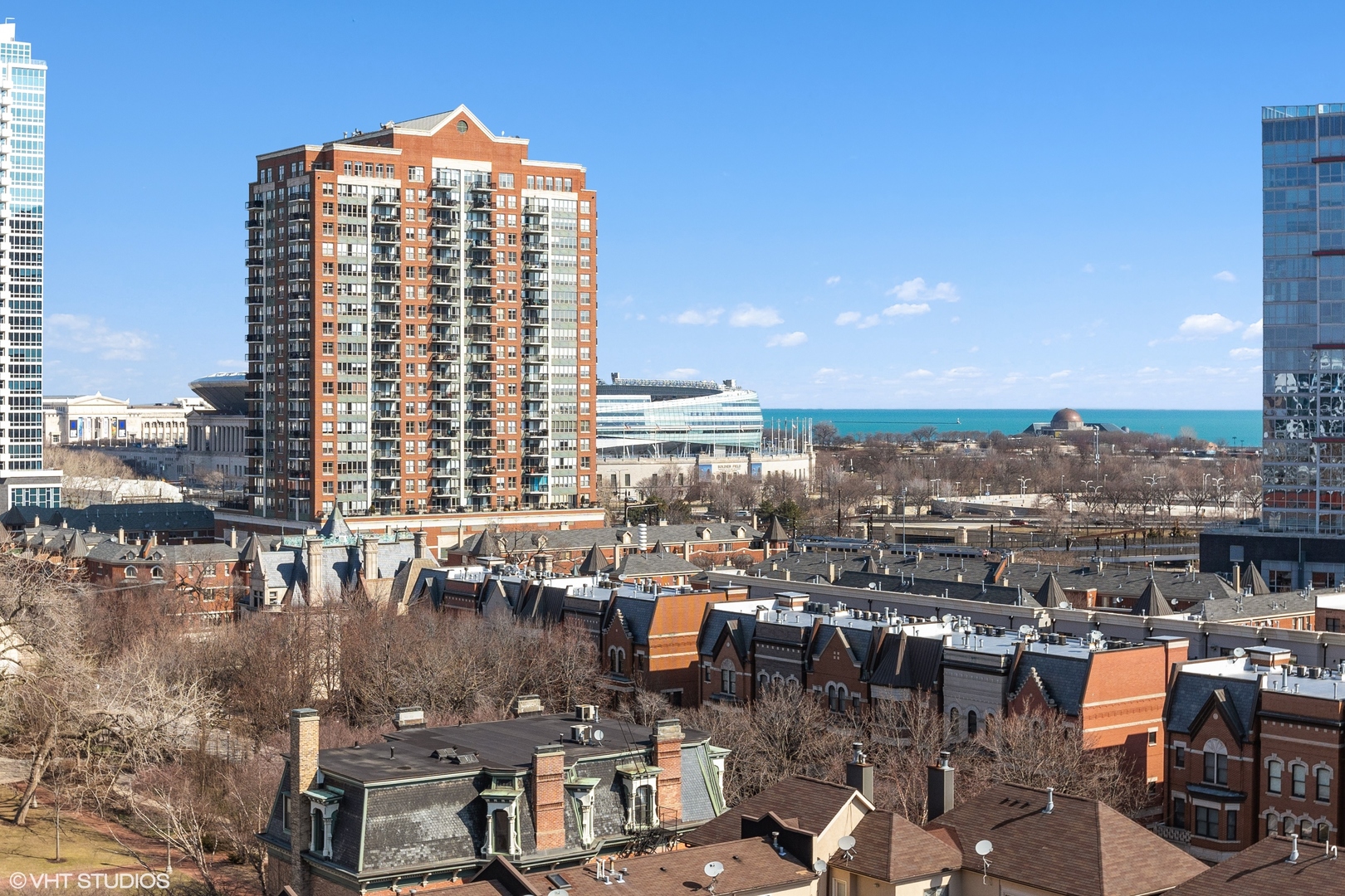 212 E CULLERTON Street Unit: 1001