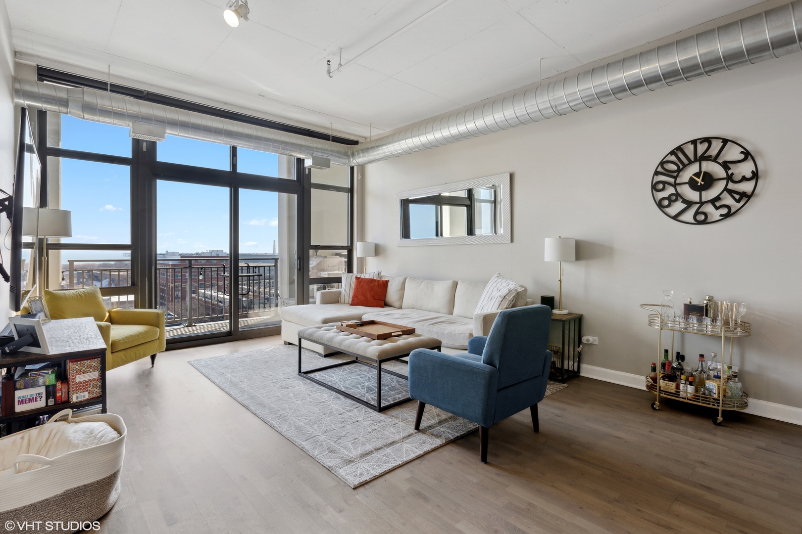 212 E CULLERTON Street Unit: 1001