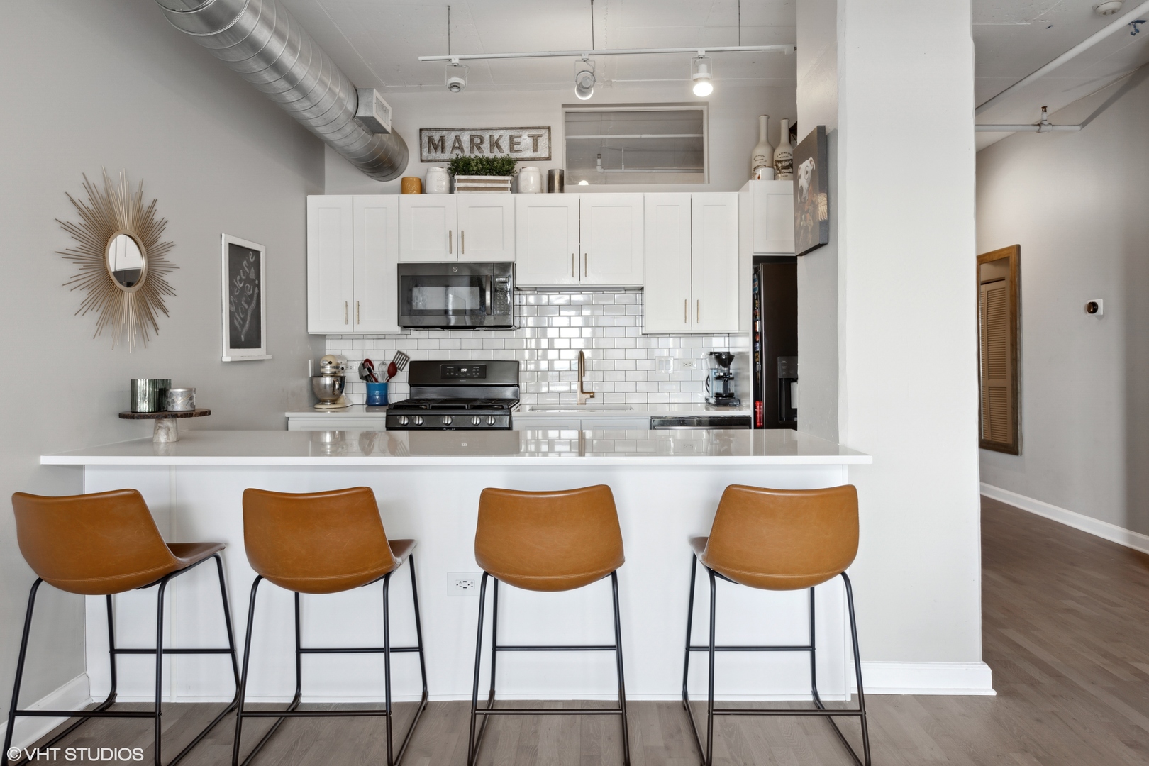 212 E CULLERTON Street Unit: 1001