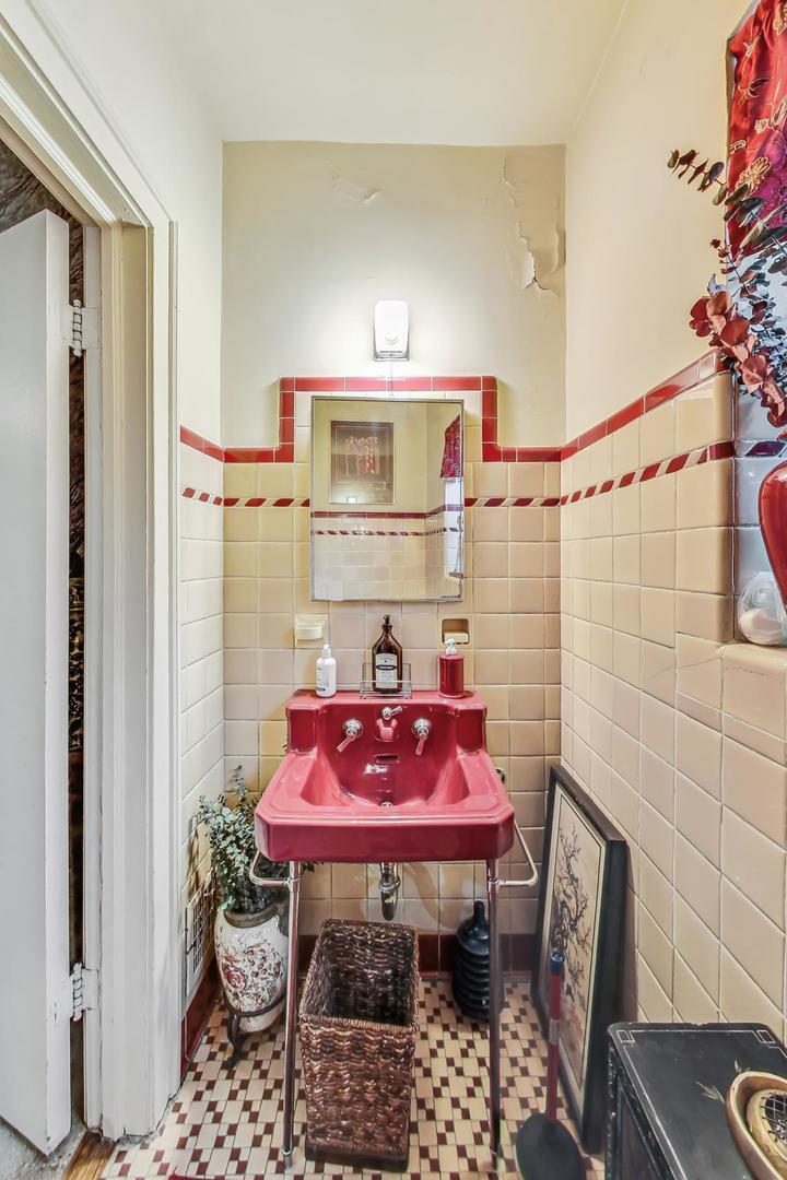 7356 S Bennett Avenue