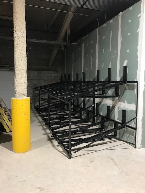 825 E 61st Street Unit: 214