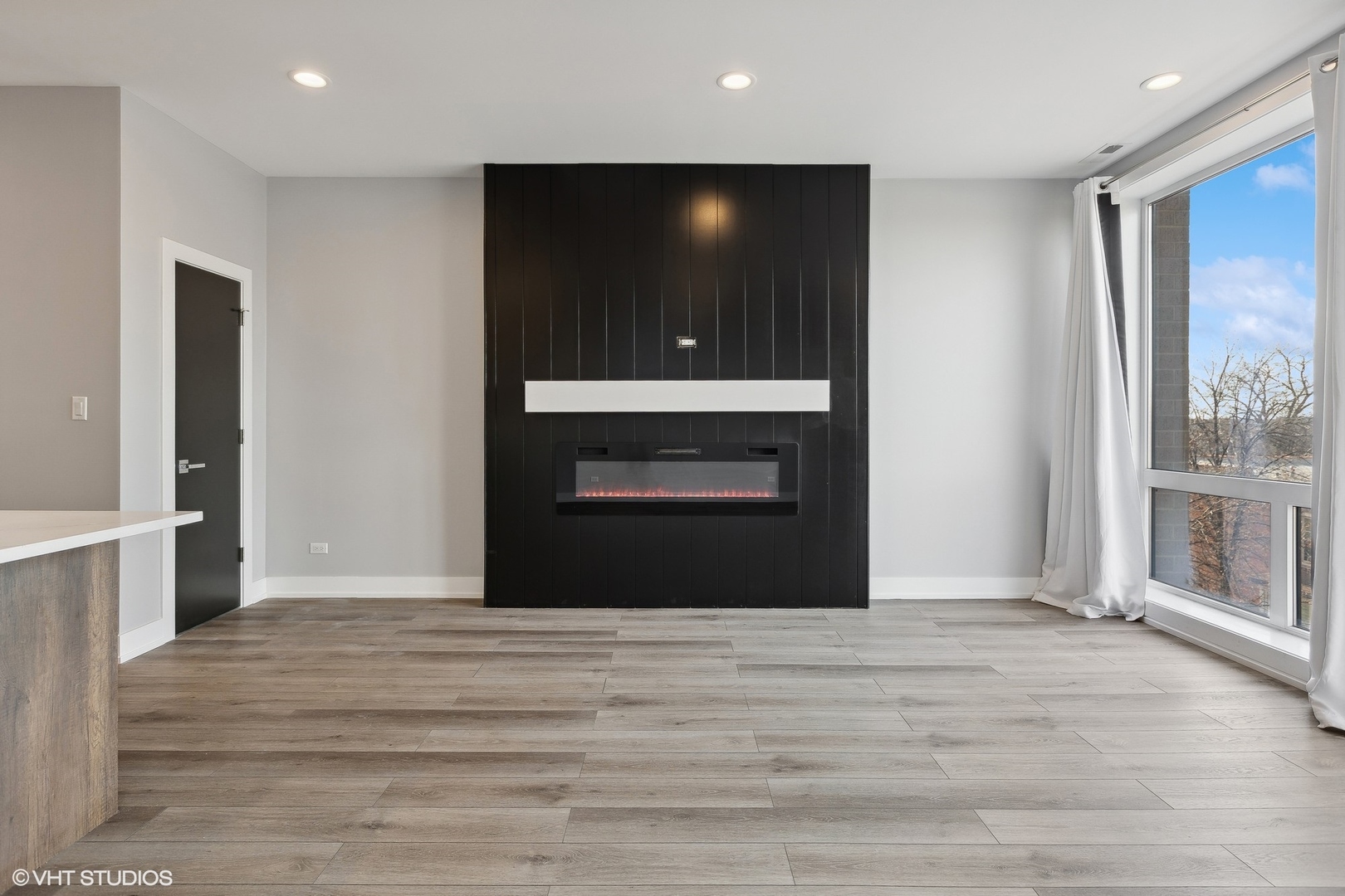 219 S Hamilton Avenue Unit: 4N