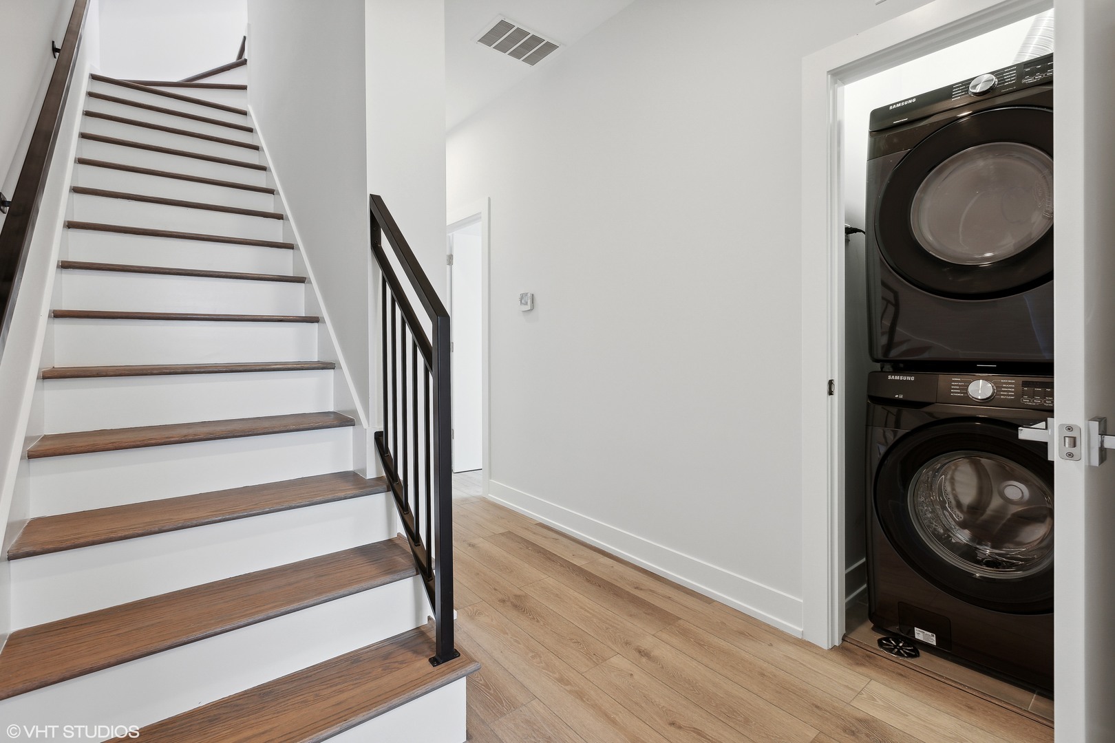 219 S Hamilton Avenue Unit: 4N