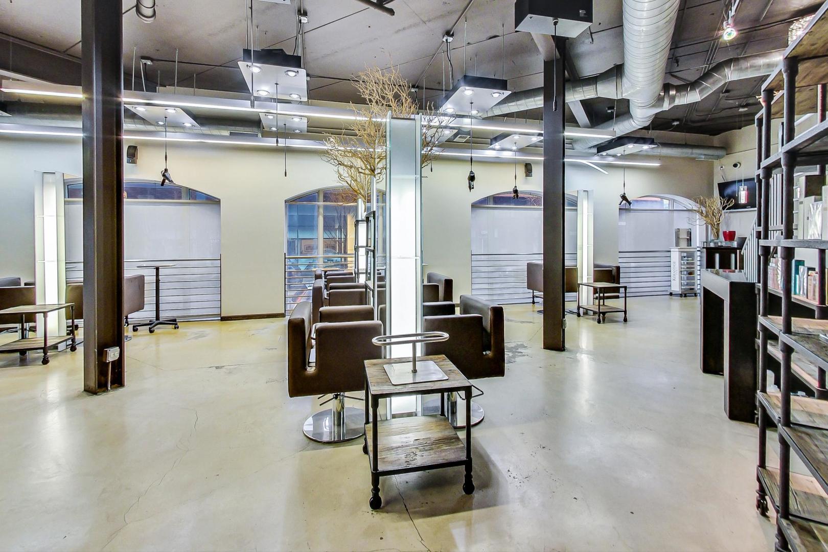 2535 N Lincoln Avenue Unit: C2