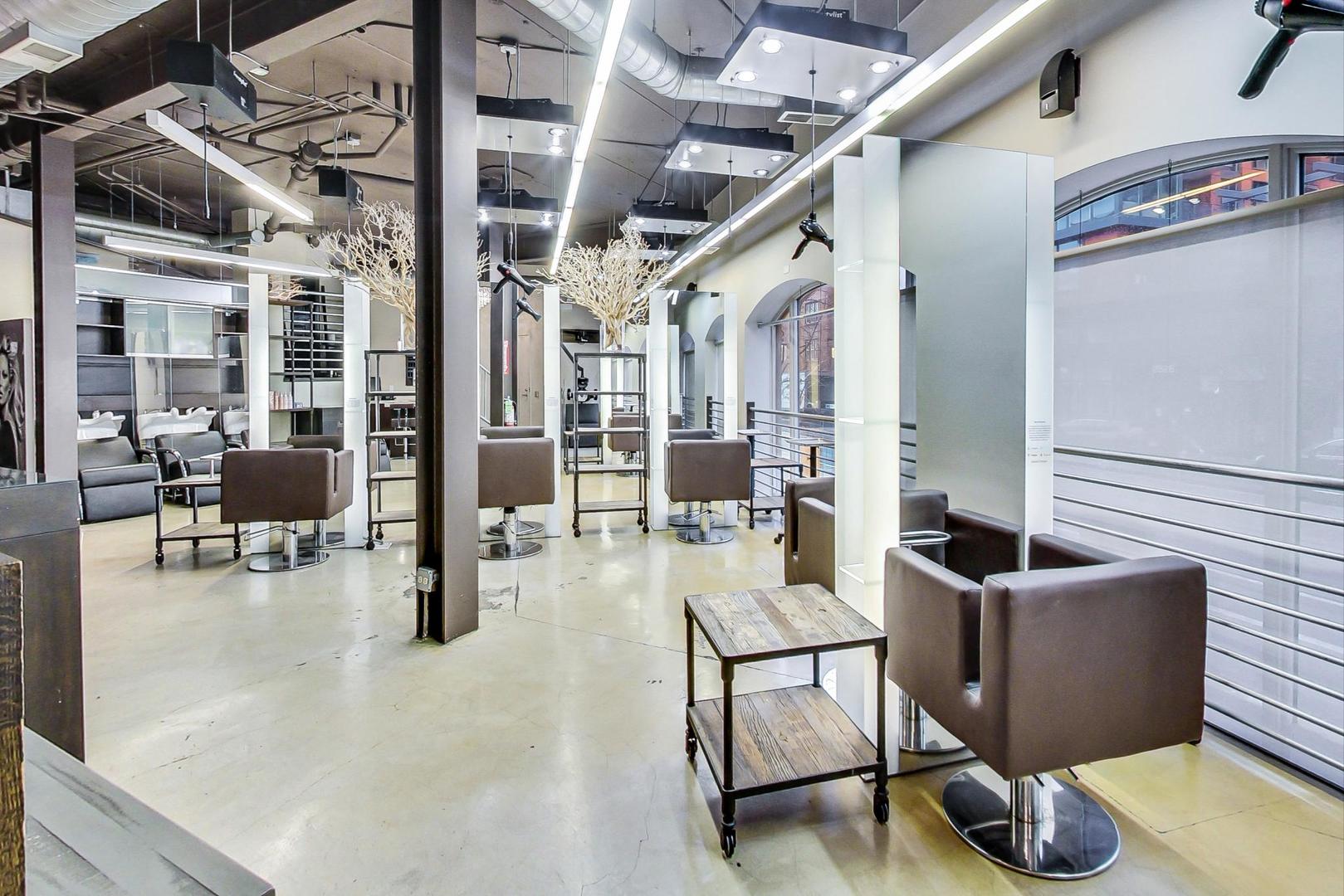 2535 N Lincoln Avenue Unit: C2