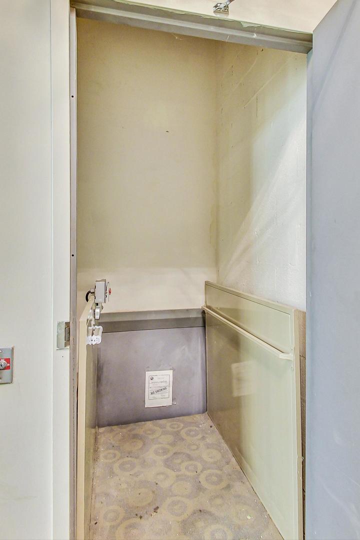 2535 N Lincoln Avenue Unit: C2