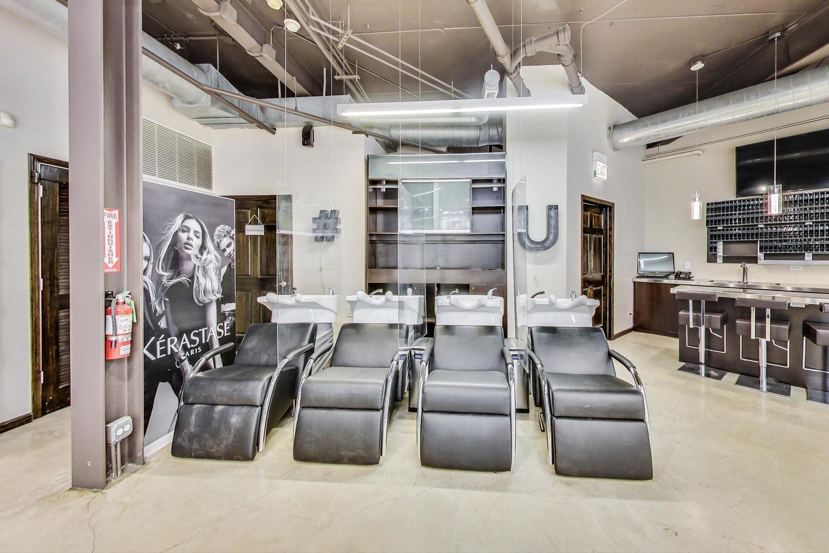 2535 N Lincoln Avenue Unit: C2