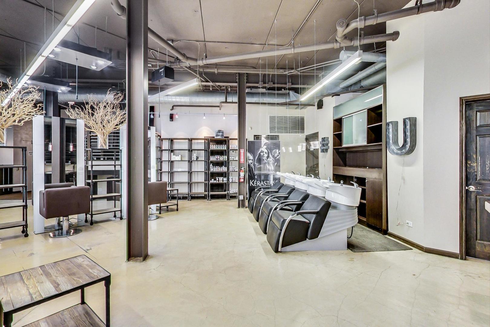 2535 N Lincoln Avenue Unit: C2