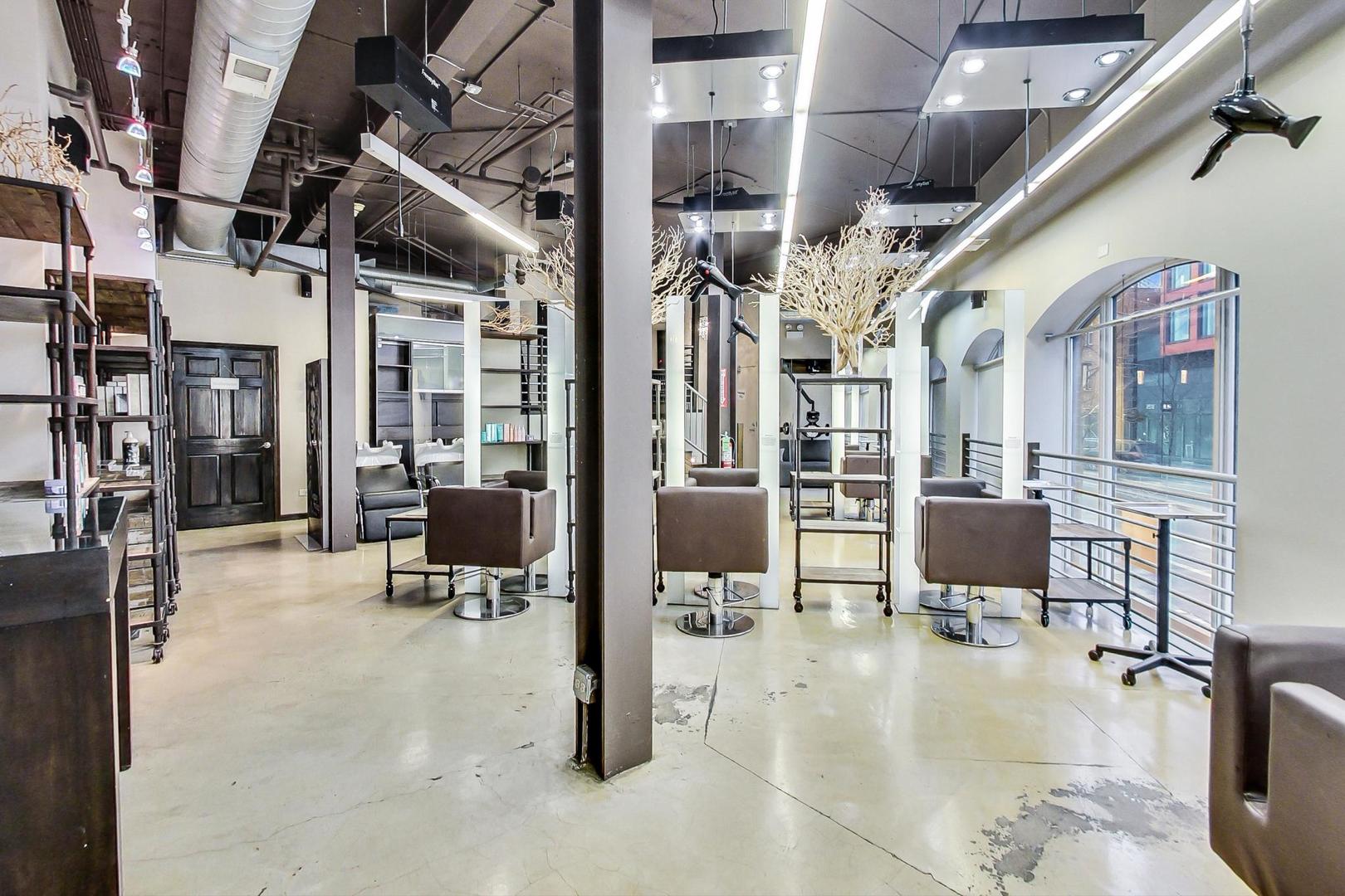 2535 N Lincoln Avenue Unit: C2