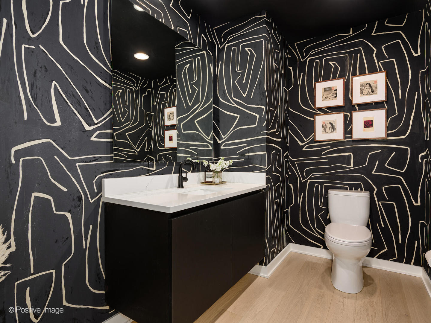 1648 W Division Street Unit: 203