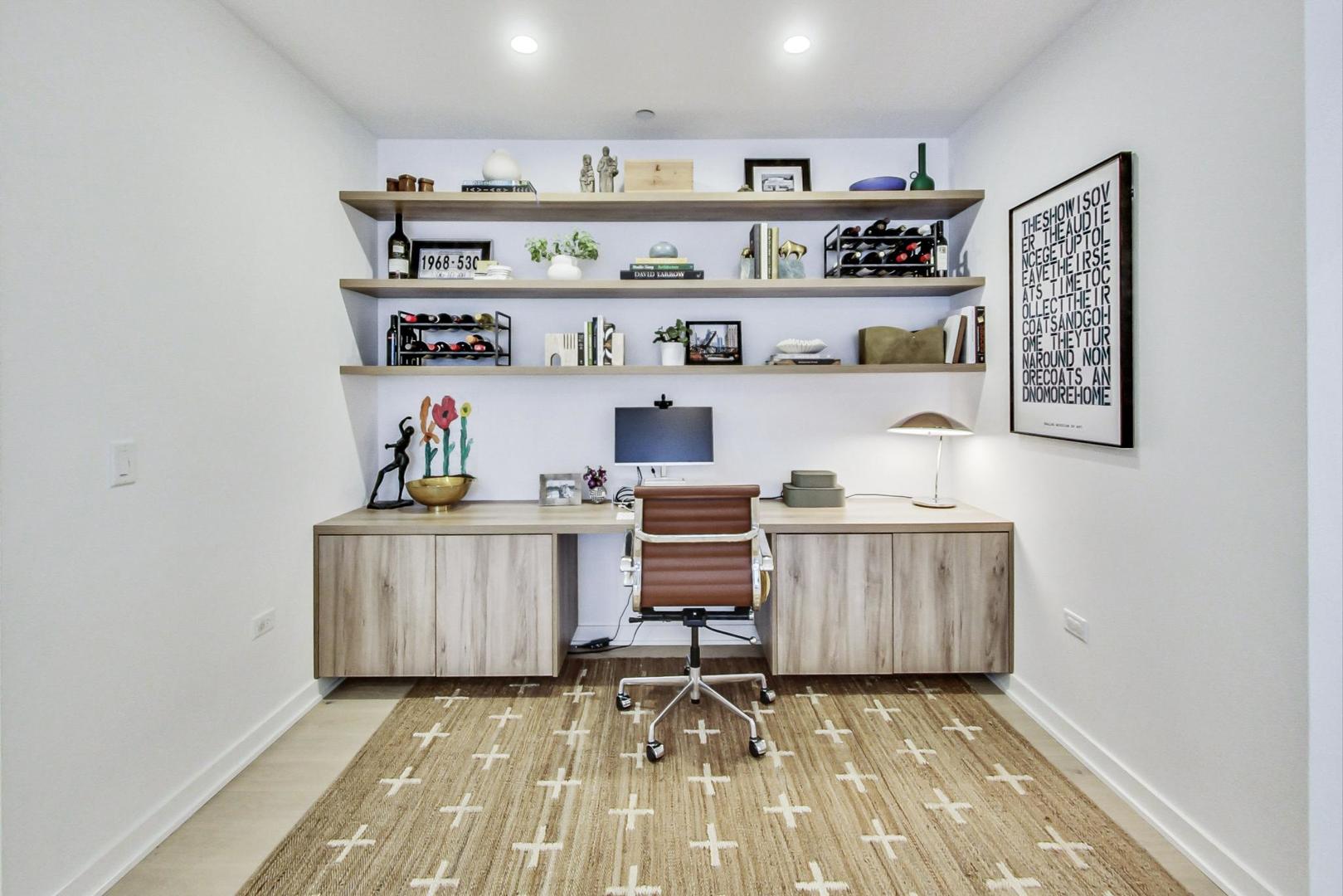 1648 W Division Street Unit: 203