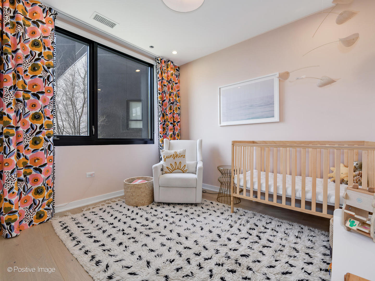 1648 W Division Street Unit: 203