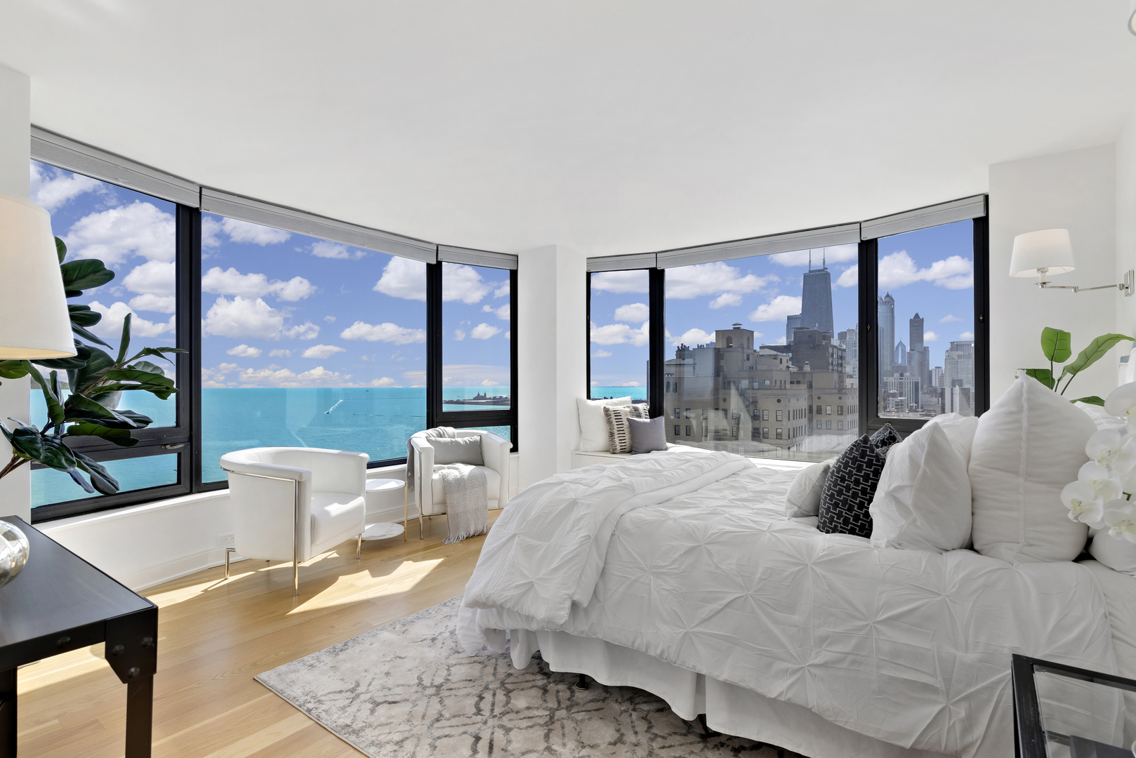 1555 N ASTOR Street Unit: 33E