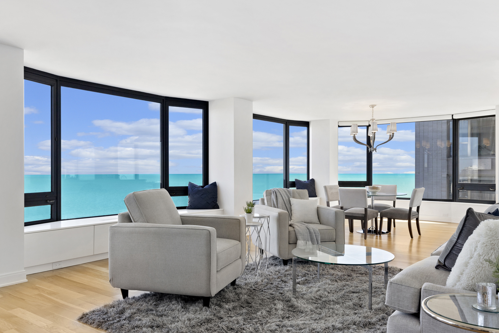 1555 N ASTOR Street Unit: 33E