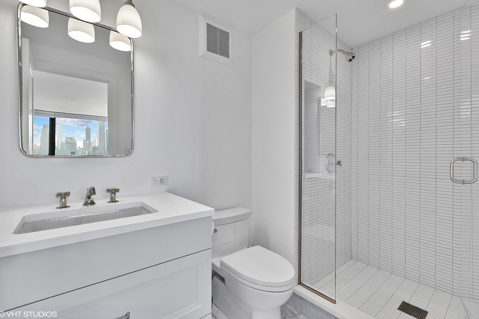 1555 N ASTOR Street Unit: 33E