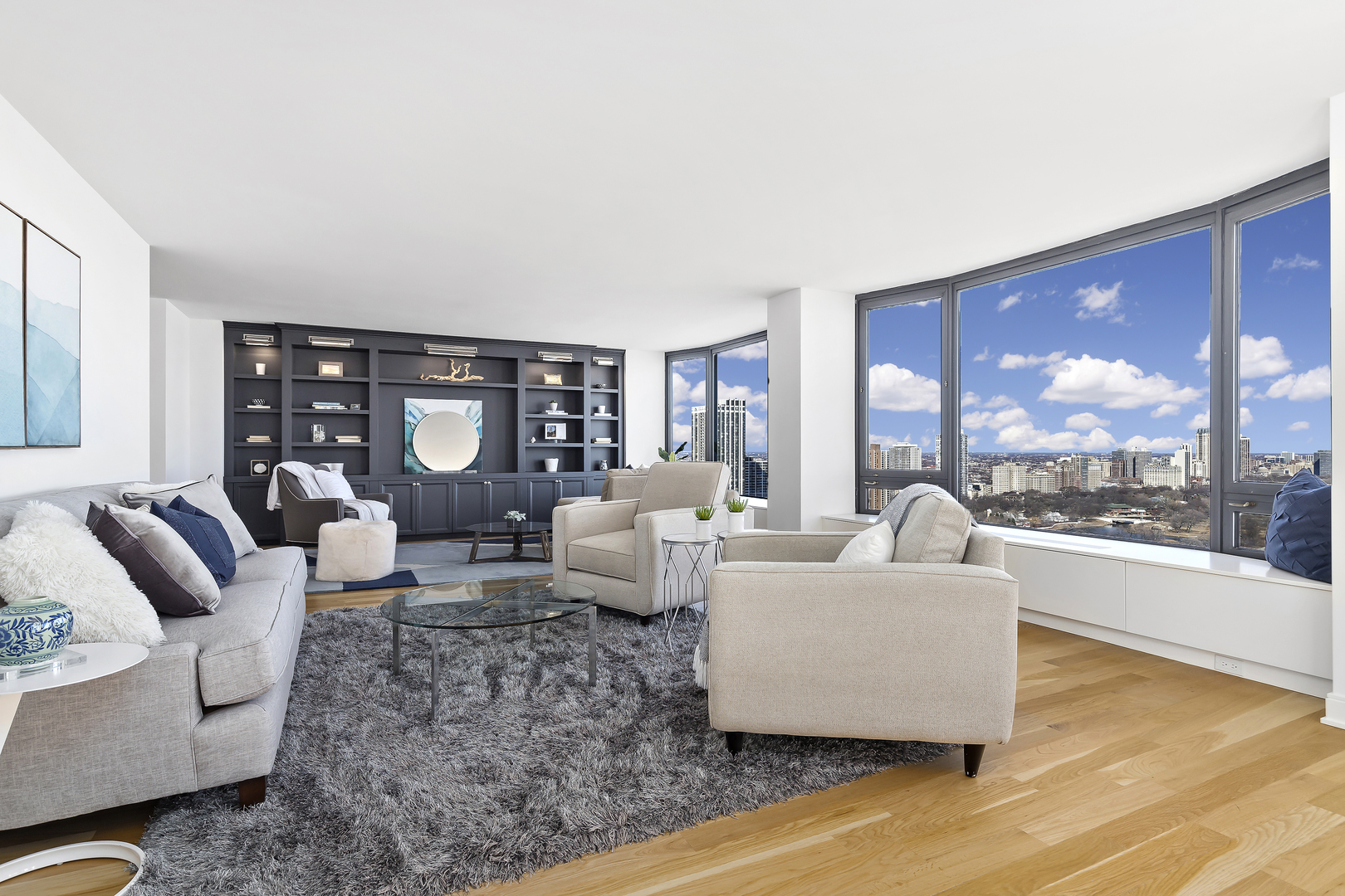 1555 N ASTOR Street Unit: 33E