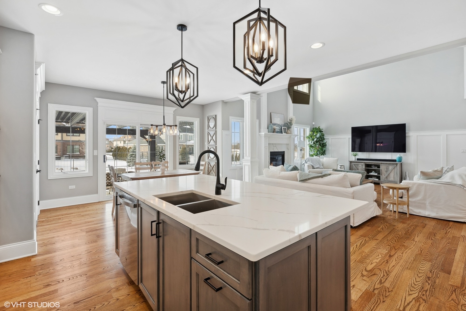 22672 FIELDSTONE Drive