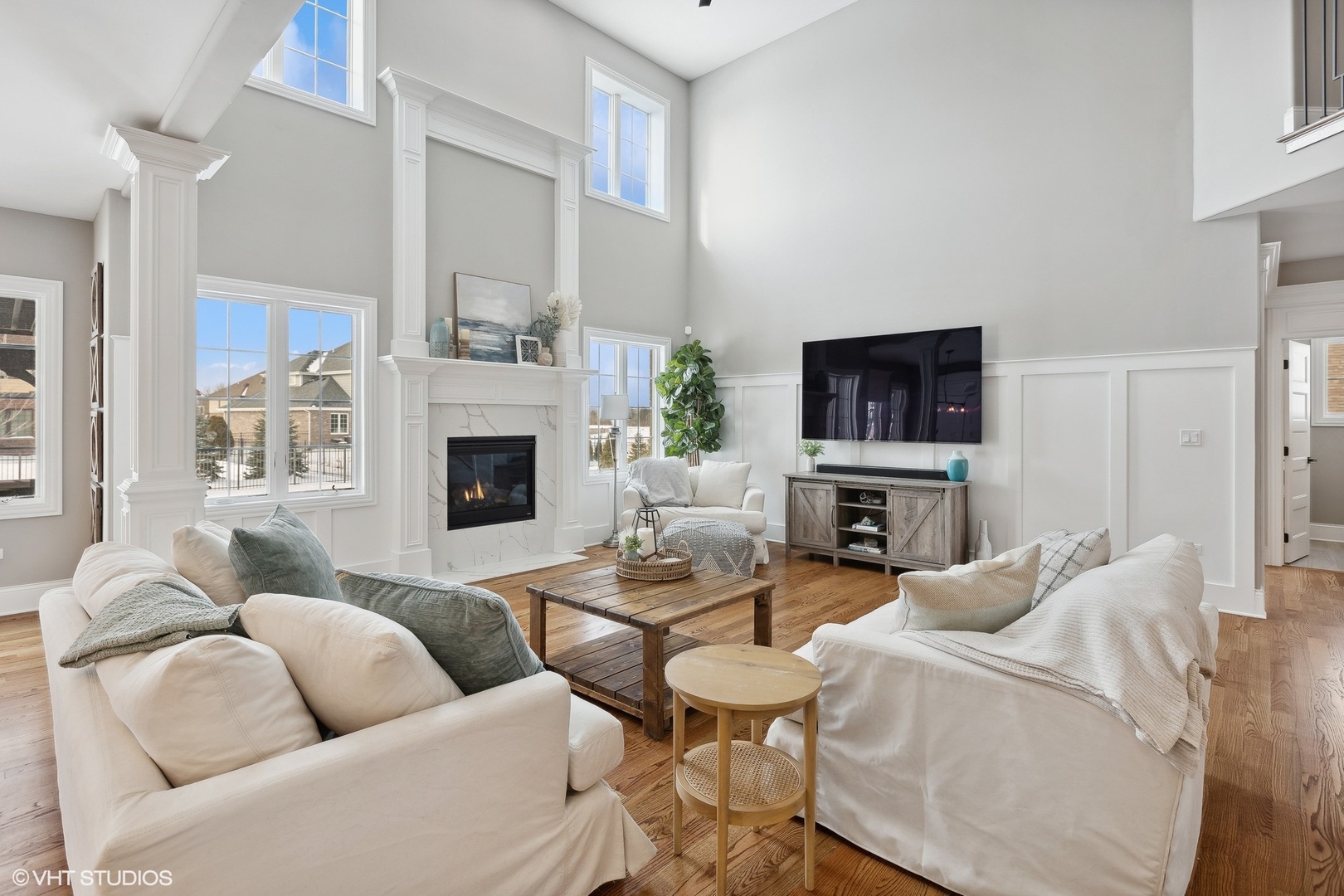 22672 FIELDSTONE Drive