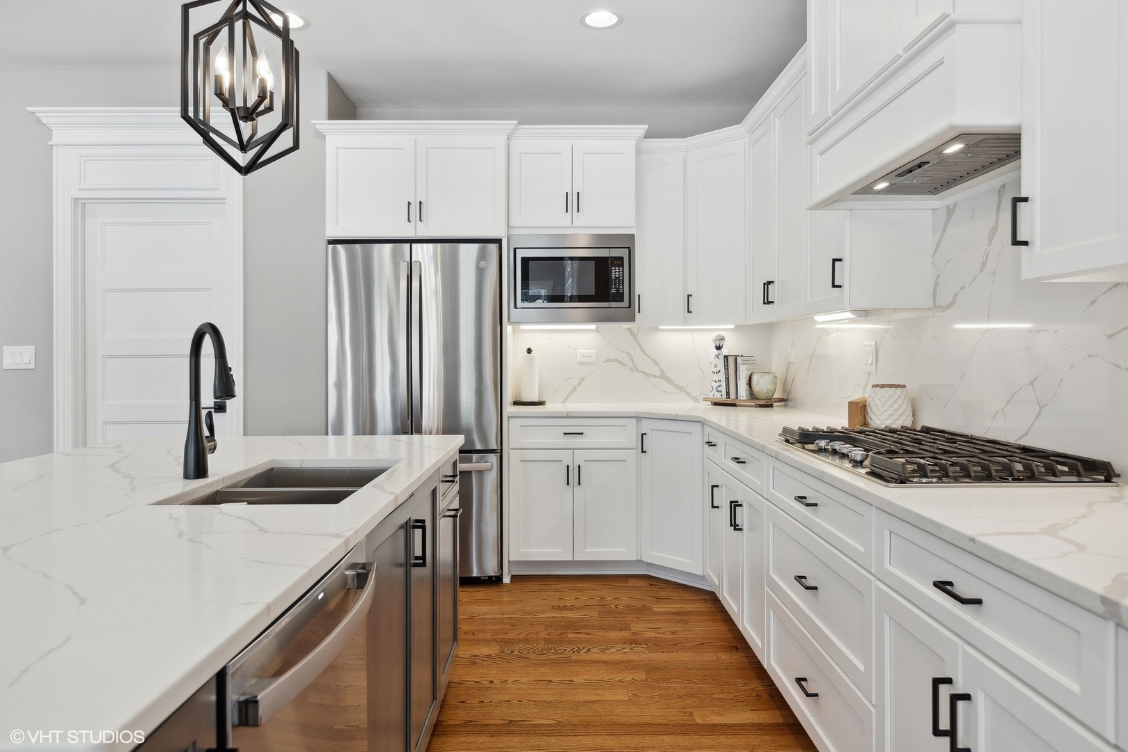 22672 FIELDSTONE Drive