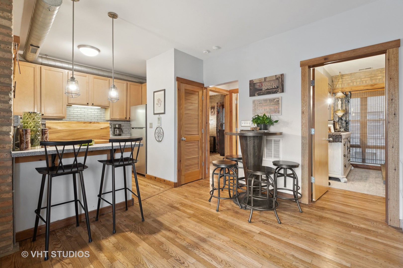 1221 W Greenleaf Avenue Unit: 1S