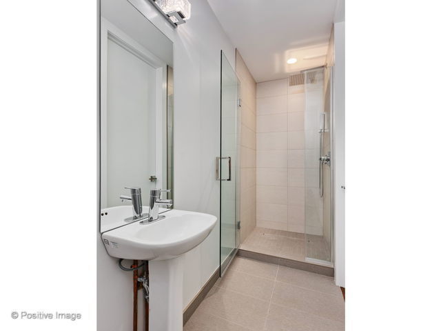 2239 W Belmont Avenue Unit: 2