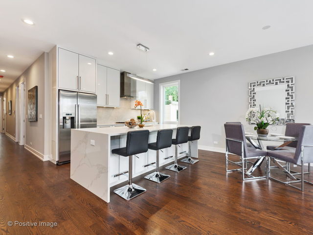 2239 W Belmont Avenue Unit: 2