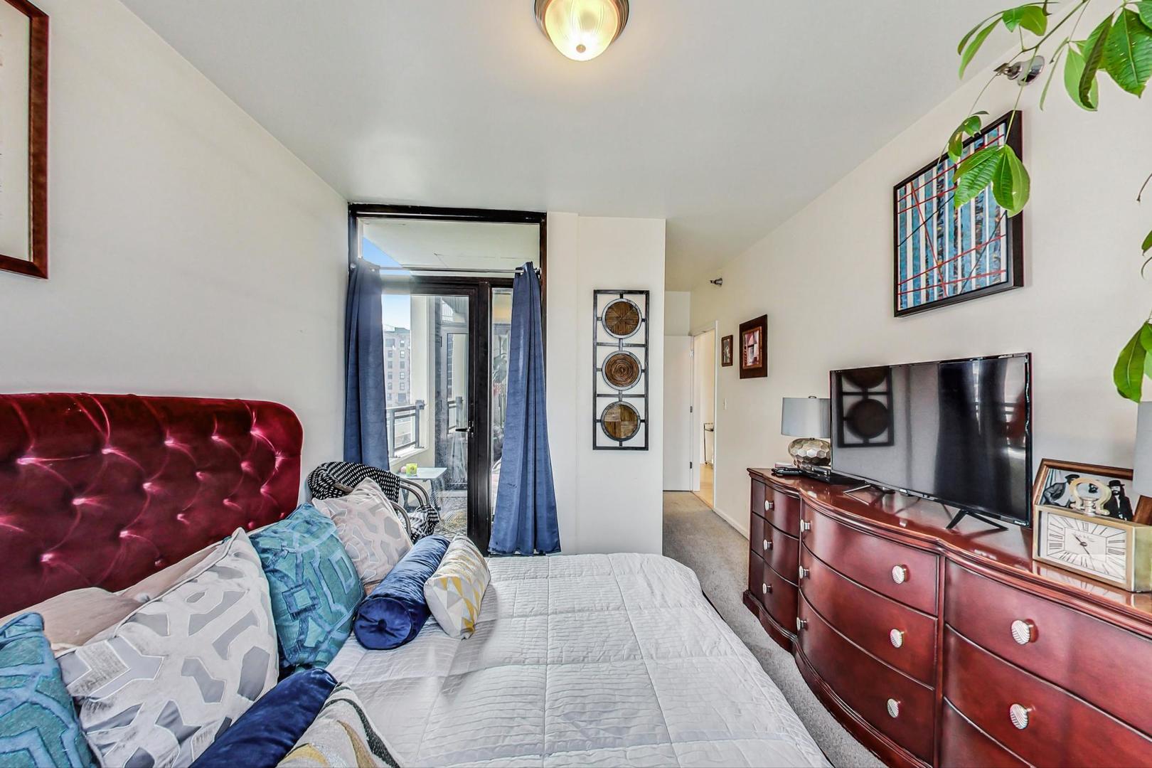 1255 S STATE Street Unit: 703