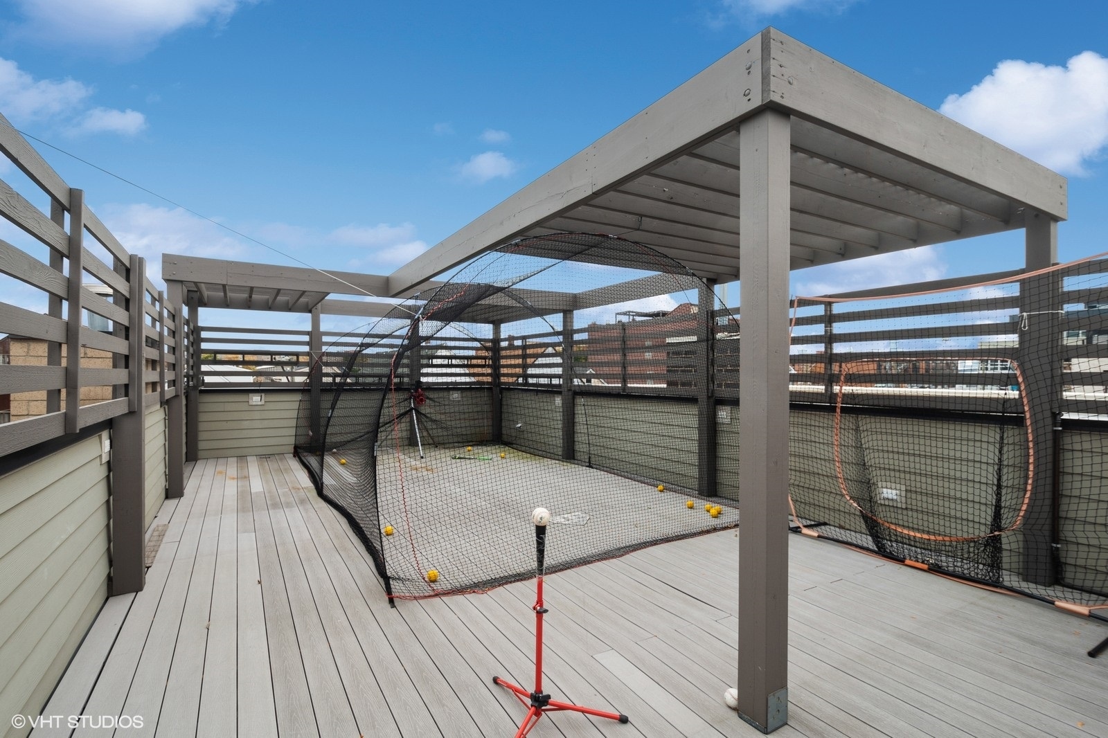 2433 N Marshfield Avenue