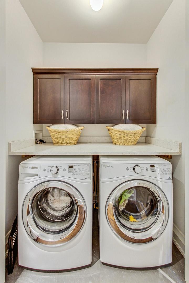 2433 N Marshfield Avenue