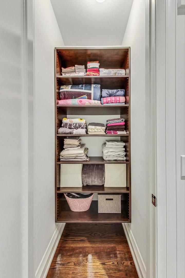 2433 N Marshfield Avenue