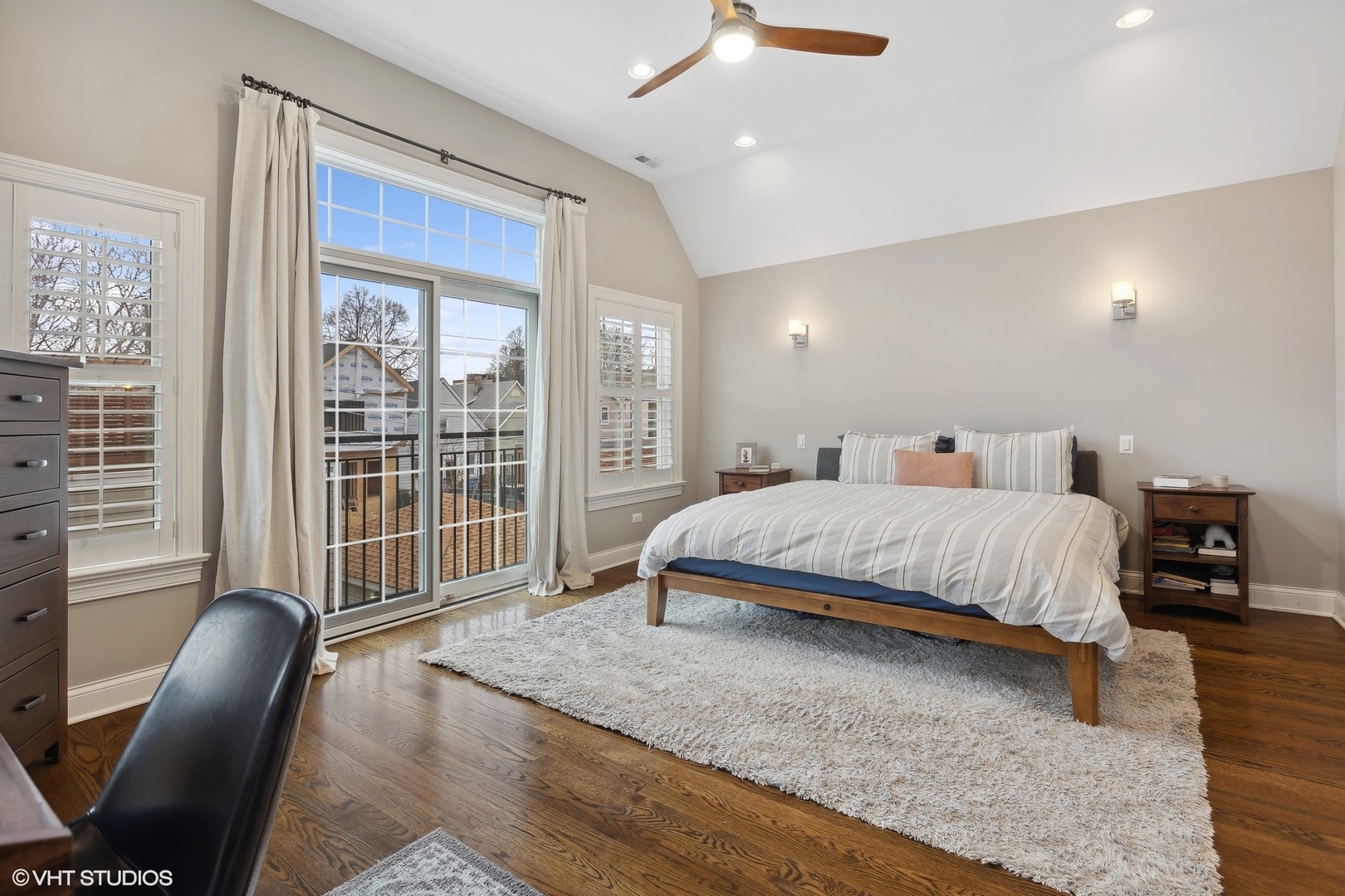 3828 N Paulina Street