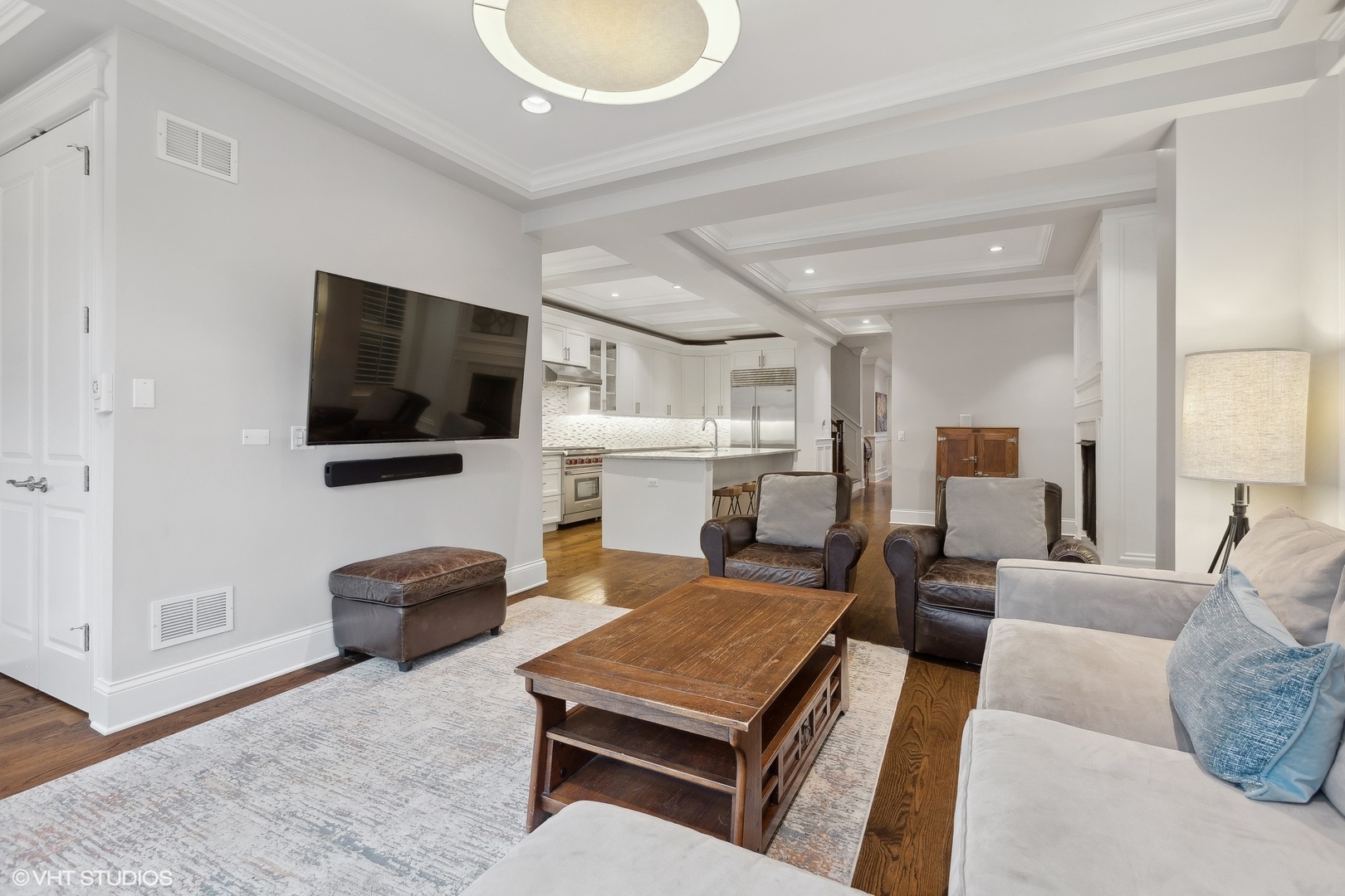 3828 N Paulina Street