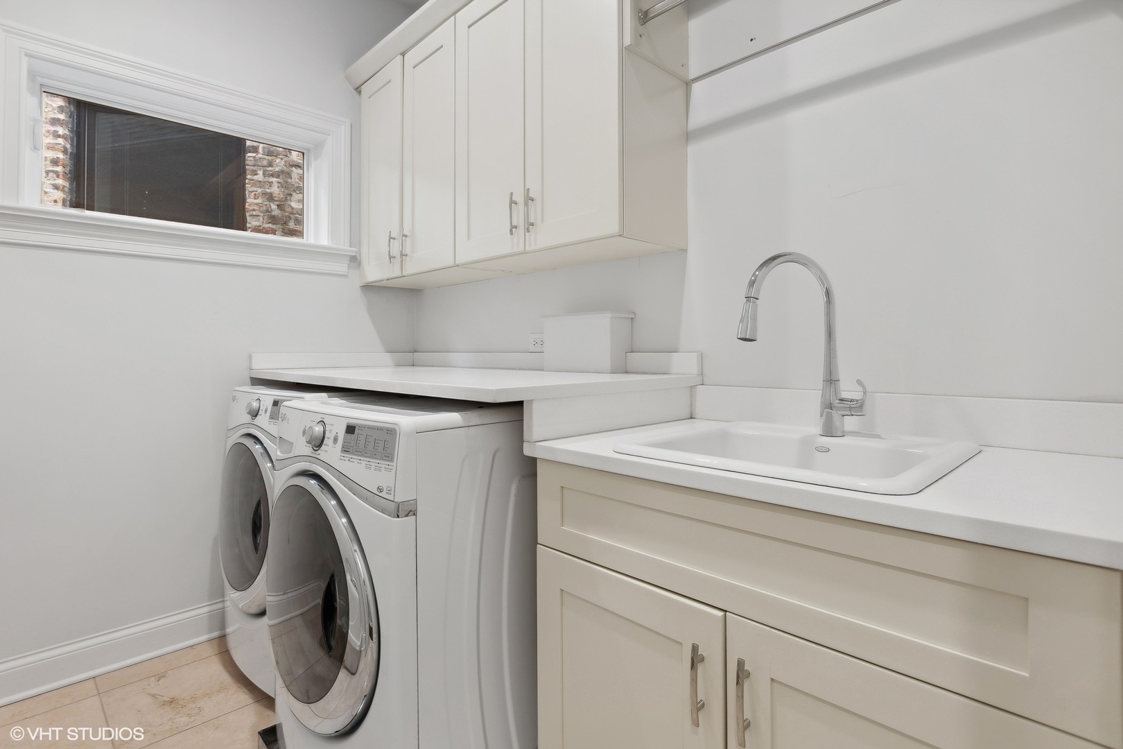 3828 N Paulina Street