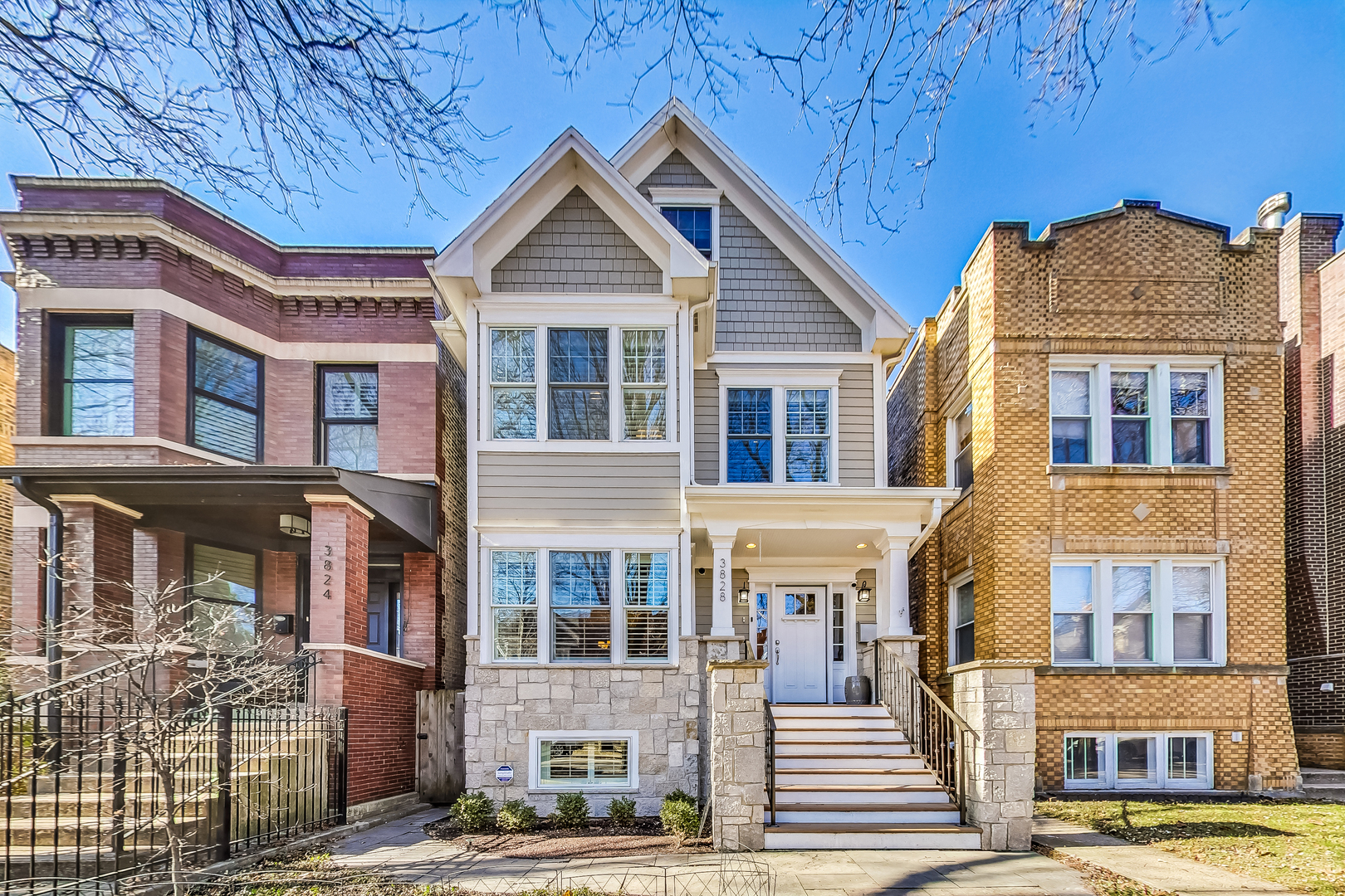 3828 N Paulina Street